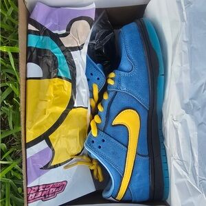 Nike Kids Blue and Yellow Sneakers